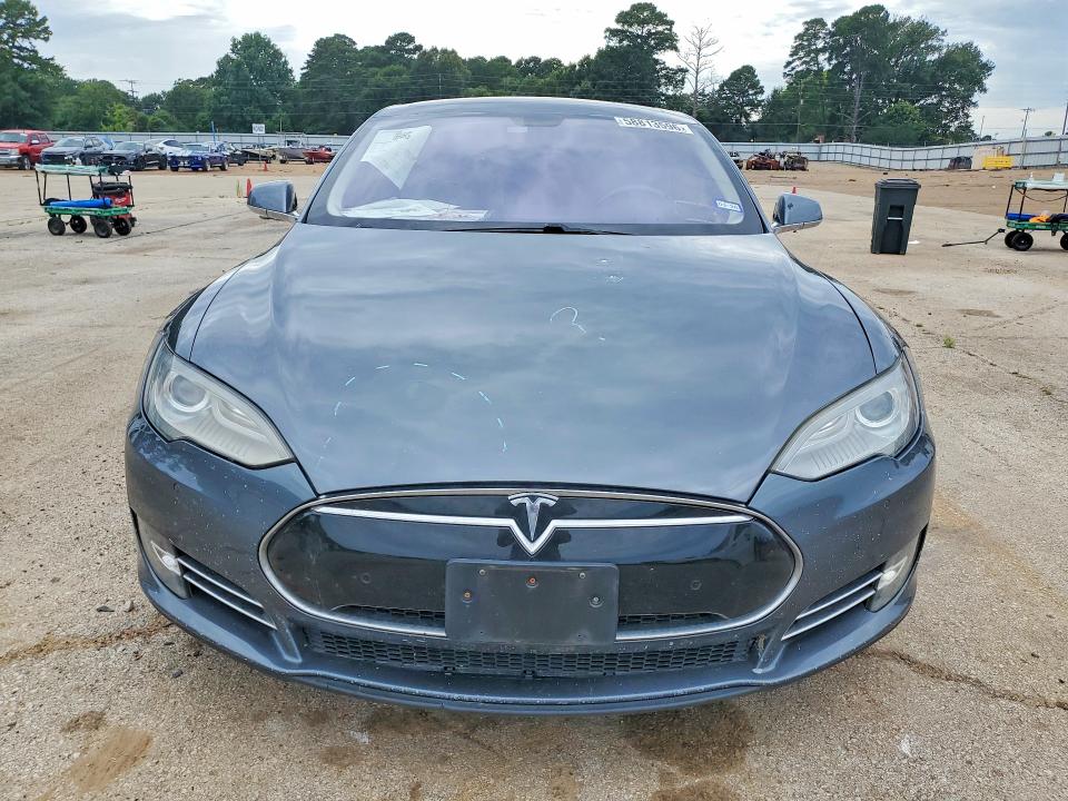 2014 Tesla VIN 5YJSA1H11EFP32154 COPART salvage auction — REAR END, TX - SALVAGE VEHICLE TITLE (P), sold $2,300 on 2026-07-27 (photo 5)