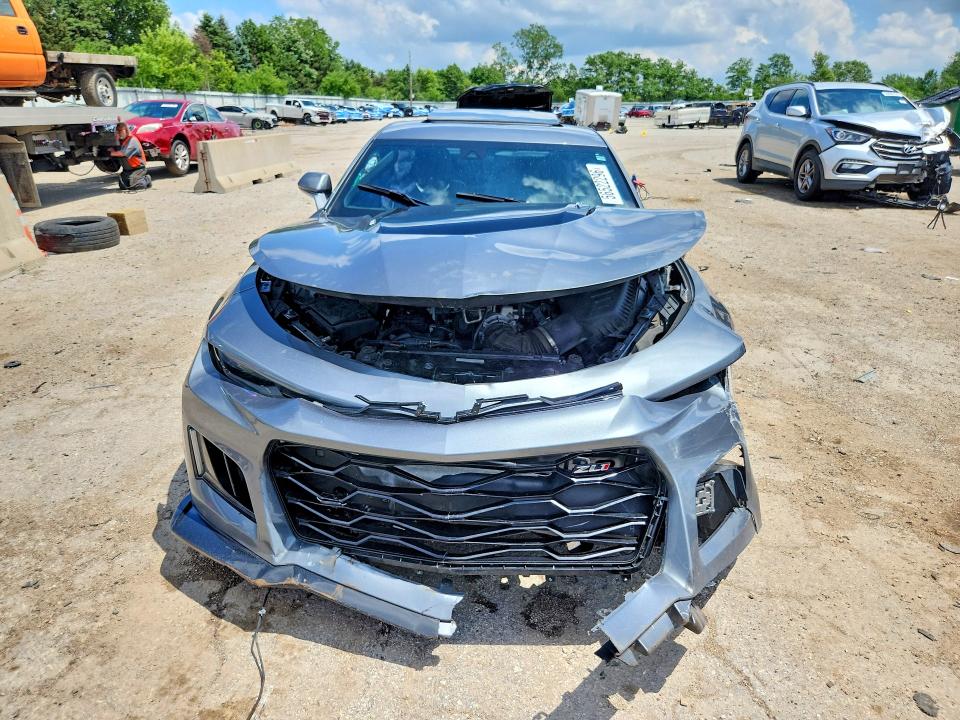 2021 Chevrolet Camaro VIN 1G1FK1R61M0101323 COPART salvage auction — FRONT END, IL - SALVAGE CERTIFICATE, sold $17,300 on 2026-07-28 (photo 5)