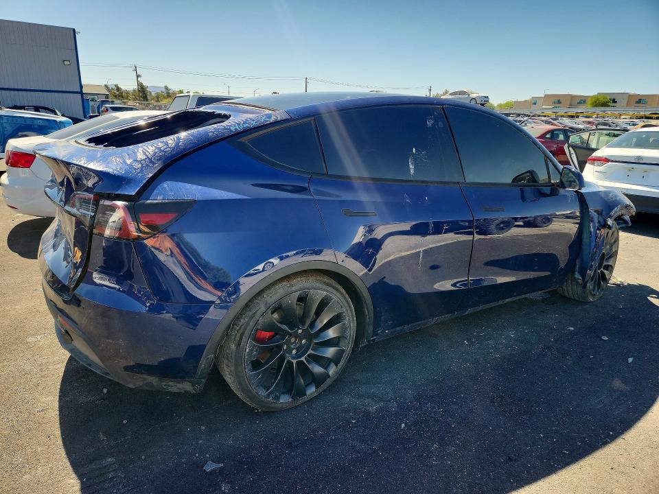 2022 Tesla Model y VIN 7SAYGDEF4NF407088 COPART salvage auction — FRONT END, Ut - Salvage Certificate, sold $2,050 on 2026-07-20 (photo 3)