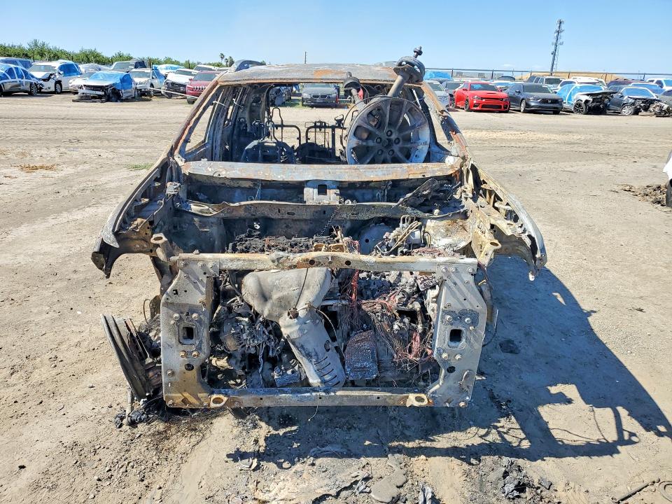 2019 Jeep Cherokee VIN 1C4PJMCB4KD323026 COPART salvage auction — BURN, Ca - Non-Repairable Vehicle Cert, sold $60 on 2026-08-03 (photo 5)