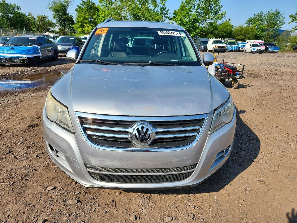 2010 Volkswagen Tiguan VIN WVGBV7AX1AW001912 COPART salvage auction — FRONT END, Pa - Reconstructed Clean, sold $375 on 2026-08-05 (photo 5)