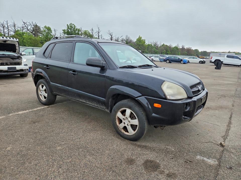2008 Hyundai Tucson VIN KM8JM12B98U731605 COPART salvage auction — REAR END, NY - CERTIFICATE OF TITLE, sold $700 on 2026-07-29 (photo 4)
