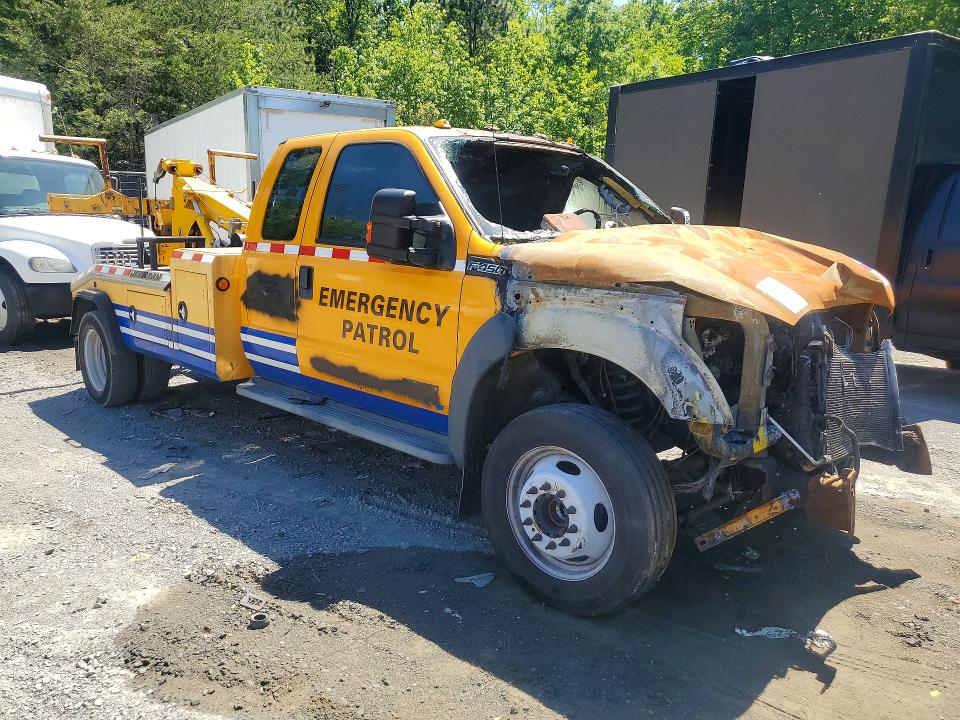 2015 Ford F-450 super duty VIN 1FD0X4HY4FEA00491 COPART salvage auction — BURN, Md - Certificate Of Title, sold $14,300 on 2026-07-17 (photo 4)