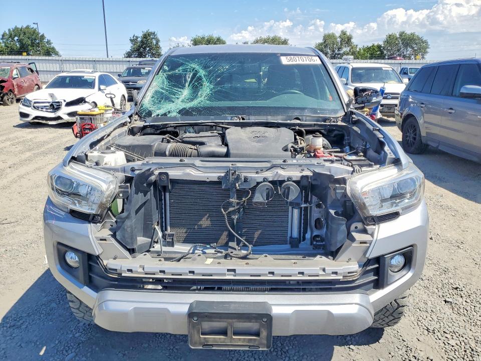 2017 Toyota Tacoma VIN 5TFSZ5AN5HX099357 COPART salvage auction — ROOF, CA - SALVAGE CERTIFICATE, sold $6,200 on 2026-07-21 (photo 5)