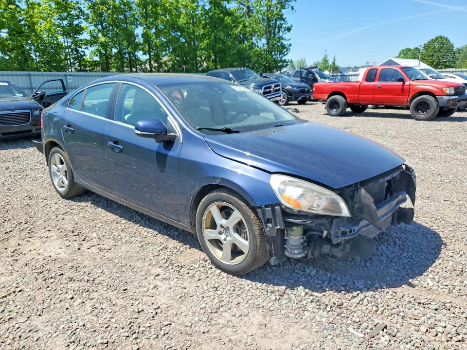 2013 Volvo VIN YV1612FS3D1219492 COPART salvage auction — FRONT END, Ny - Mv-907A Salvage Certificate, sold $425 on 2026-07-08 (photo 4)