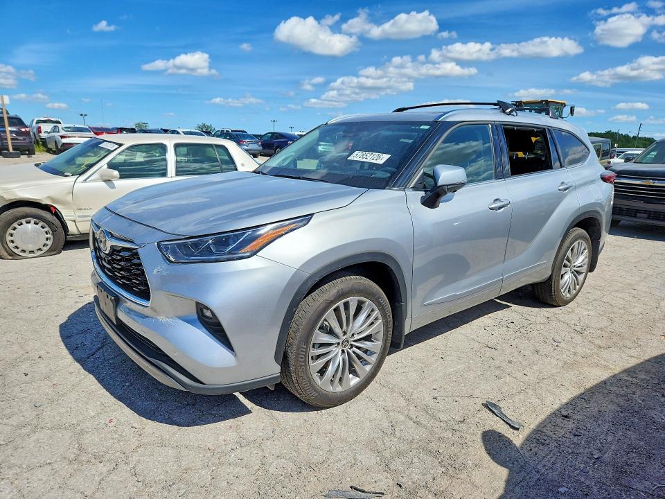2023 Toyota Highlander VIN 5TDKDRBH8PS046705 COPART salvage auction — FRONT END, IL - SALVAGE CERTIFICATE, sold $25,000 on 2026-07-31 (photo 1)