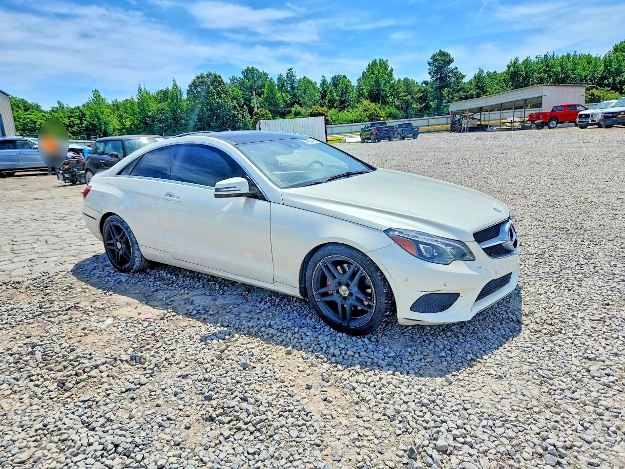 2014 Mercedes-Benz E-Class VIN WDDKJ8JB8EF233493 COPART salvage auction — Rear End, TN - SALVAGE CERTIFICATE, sold $2,500 on 2026-06-23 (photo 4)