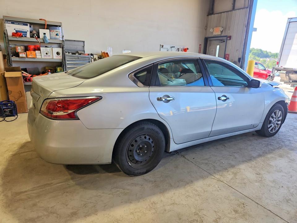 2015 Nissan VIN 1N4AL3AP0FC170638 COPART salvage auction — FRONT END, Pa - Certificate Of Salvage, sold $400 on 2026-07-24 (photo 3)