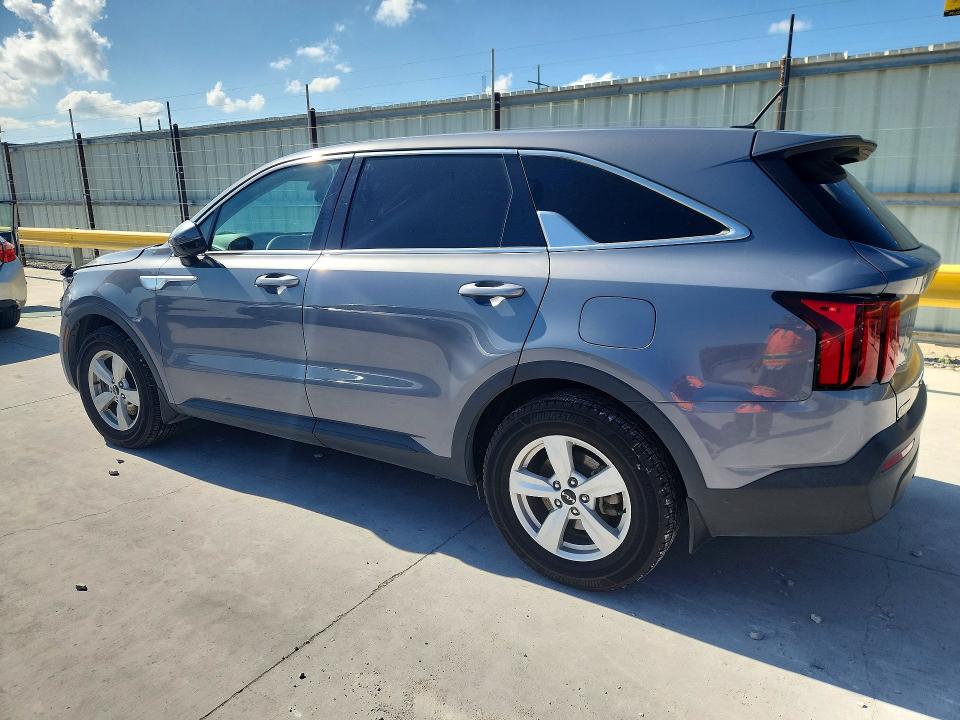 2022 Kia Sorento VIN 5XYRG4LC8NG130917 COPART salvage auction — FRONT END, TX - SALVAGE VEHICLE TITLE, sold $8,100 on 2026-08-21 (photo 2)