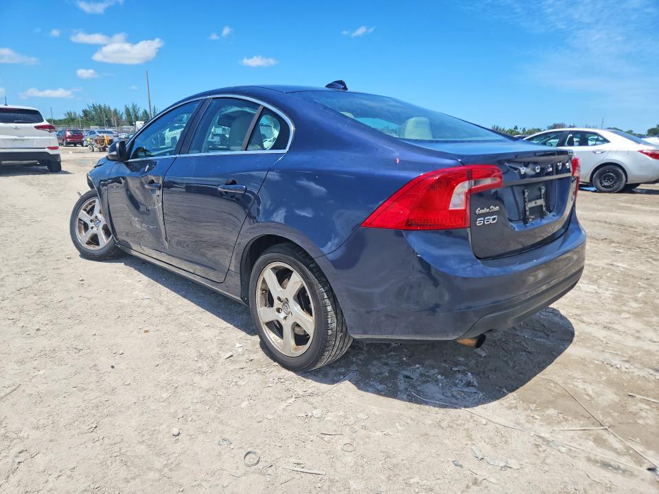 2012 Volvo VIN YV1622FS1C2081750 COPART salvage auction — FRONT END, Fl - Cert Of Title Slvg Rebuildable, sold $250 on 2026-07-14 (photo 2)