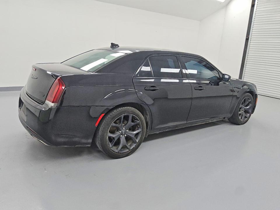 2021 Chrysler 300 VIN 2C3CCABG4MH520342 COPART salvage auction — FRONT END, Tx - Cert Of Title-Rebuilt Salvage, sold $5,300 on 2026-07-16 (photo 3)