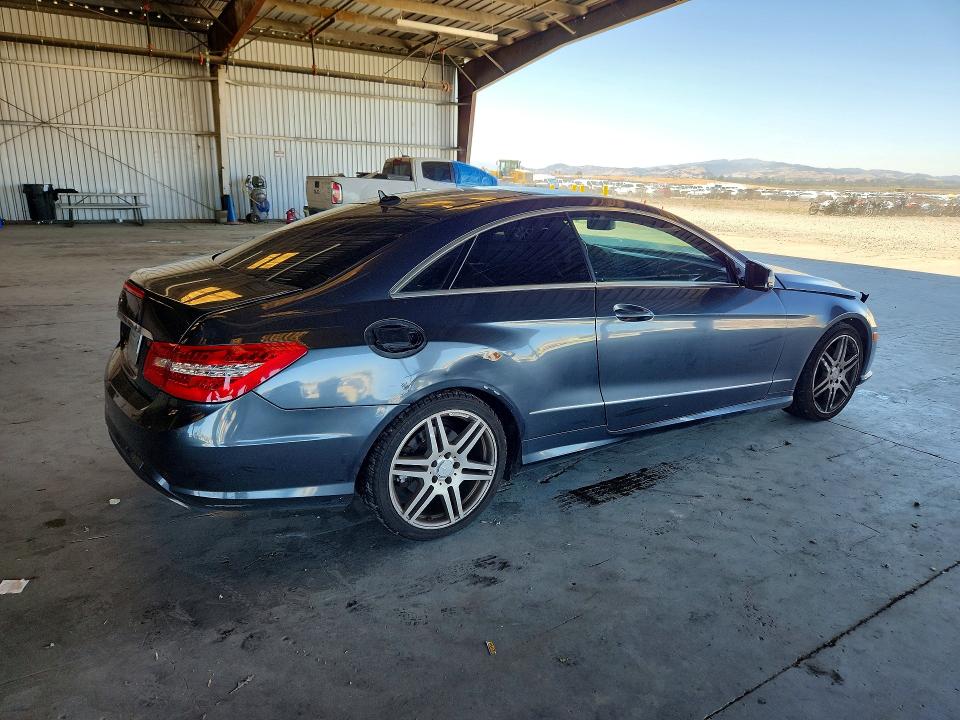 2010 Mercedes-benz E-klasse VIN WDDKJ7CB5AF048481 COPART salvage auction — FRONT END, Ca - Salvage Certificate, sold $725 on 2026-07-09 (photo 3)