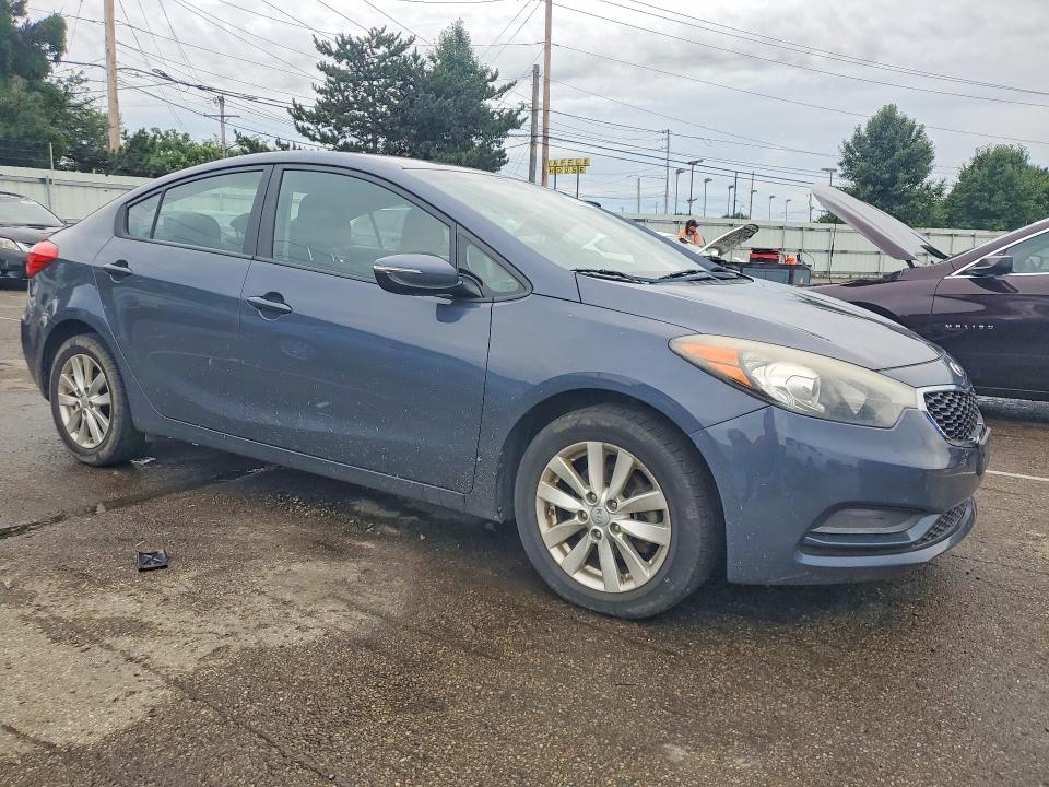 2014 Kia Forte VIN KNAFX4A67E5225667 COPART salvage auction — MINOR DENT/SCRATCHES, Mt - Certificate Of Title, sold $975 on 2026-07-10 (photo 4)