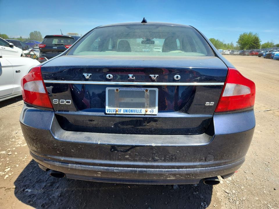 2010 Volvo VIN YV1982AS0A1126442 COPART salvage auction — ENGINE BURN, On - Permit No Brand - Unfit, sold $325 on 2026-07-09 (photo 6)