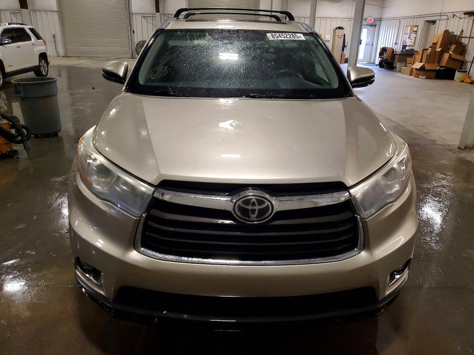 2015 Toyota Highlander VIN 5TDDKRFHXFS098991 COPART salvage auction — WATER/FLOOD, KS - CERT OF TITLE-SALVAGE, sold $575 on 2026-07-27 (photo 5)