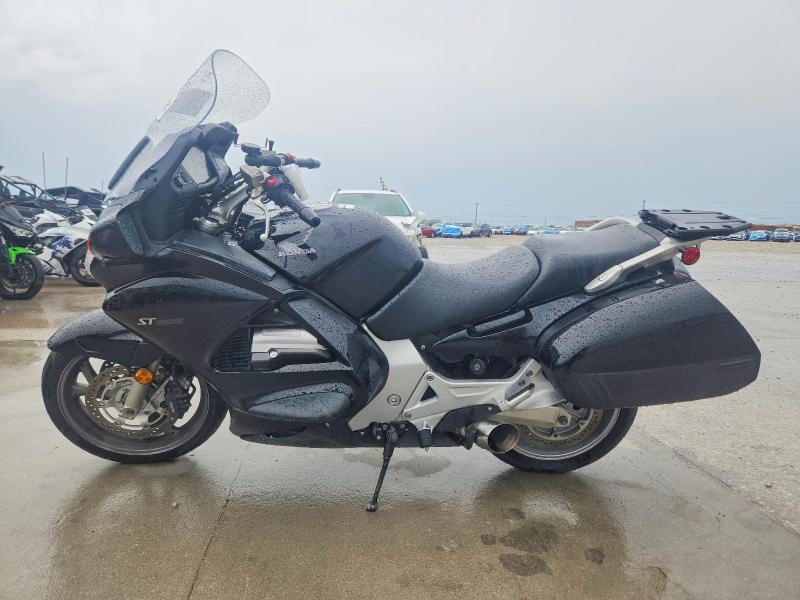 2006 Honda St1300 VIN JH2SC51466M400023 COPART salvage auction — WATER/FLOOD, Tx - Salvage Title-Flood Damage, sold $1,000 on 2026-07-23 (photo 3)