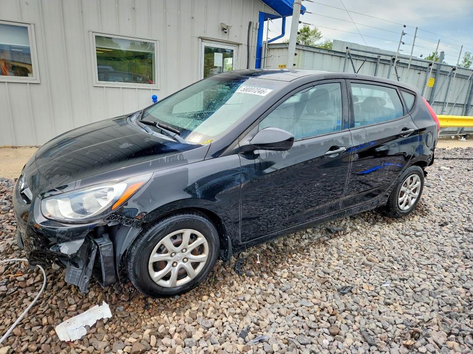 2013 Hyundai VIN KMHCT5AE0DU093852 COPART salvage auction — VANDALISM, Il - Salvage Certificate, sold $575 on 2026-07-27 (photo 1)