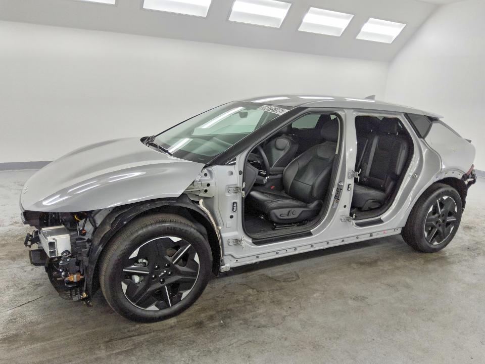 2025 Kia Ev6 VIN 5XYC34JA6SG012962 COPART salvage auction — FRONT END, CA - CERTIFICATE OF TITLE, sold $13,900 on 2026-07-14 (photo 1)