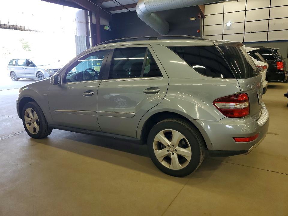 2011 Mercedes-benz Ml-class VIN 4JGBB2FB9BA677838 COPART salvage auction — MINOR DENT/SCRATCHES, Ct - Cert Of Title-Salvage, sold $825 on 2026-07-09 (photo 2)