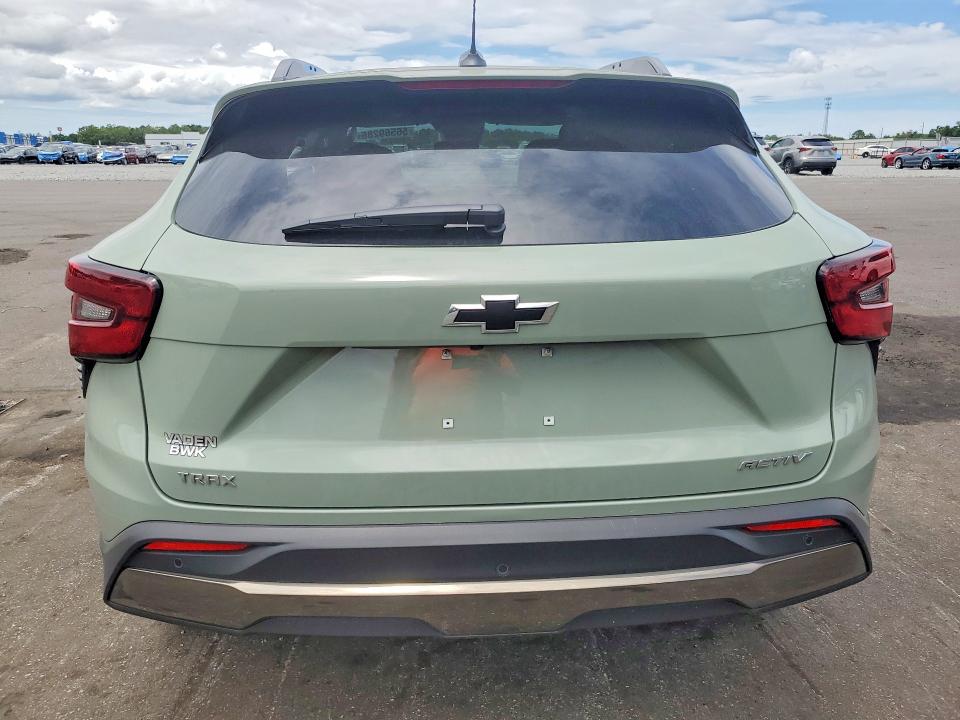 2026 Chevrolet Trax VIN KL77LKEP8TC132804 COPART salvage auction — SIDE, Fl - Cert Of Title Slvg Rebuildable, sold $4,650 on 2026-07-15 (photo 6)