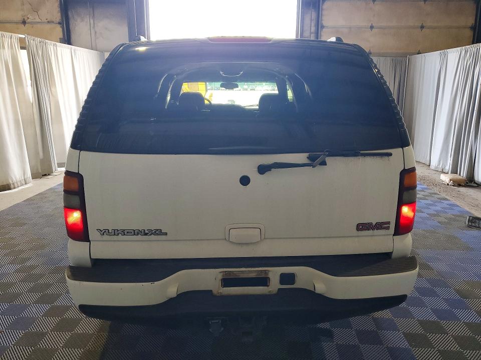 2003 Gmc Yukon xl VIN 1GKFK66U53J138427 COPART salvage auction — MINOR DENT/SCRATCHES, CO - CERTIFICATE OF TITLE, sold $200 on 2026-07-09 (photo 6)