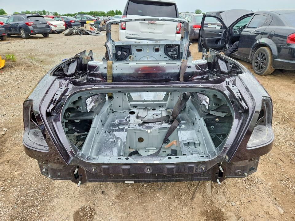 2018 Rolls-royce Dawn VIN SCA666D56JU107749 COPART salvage auction — STRIPPED, Tx - Certificate Of Title (P), sold $250 on 2026-07-28 (photo 6)