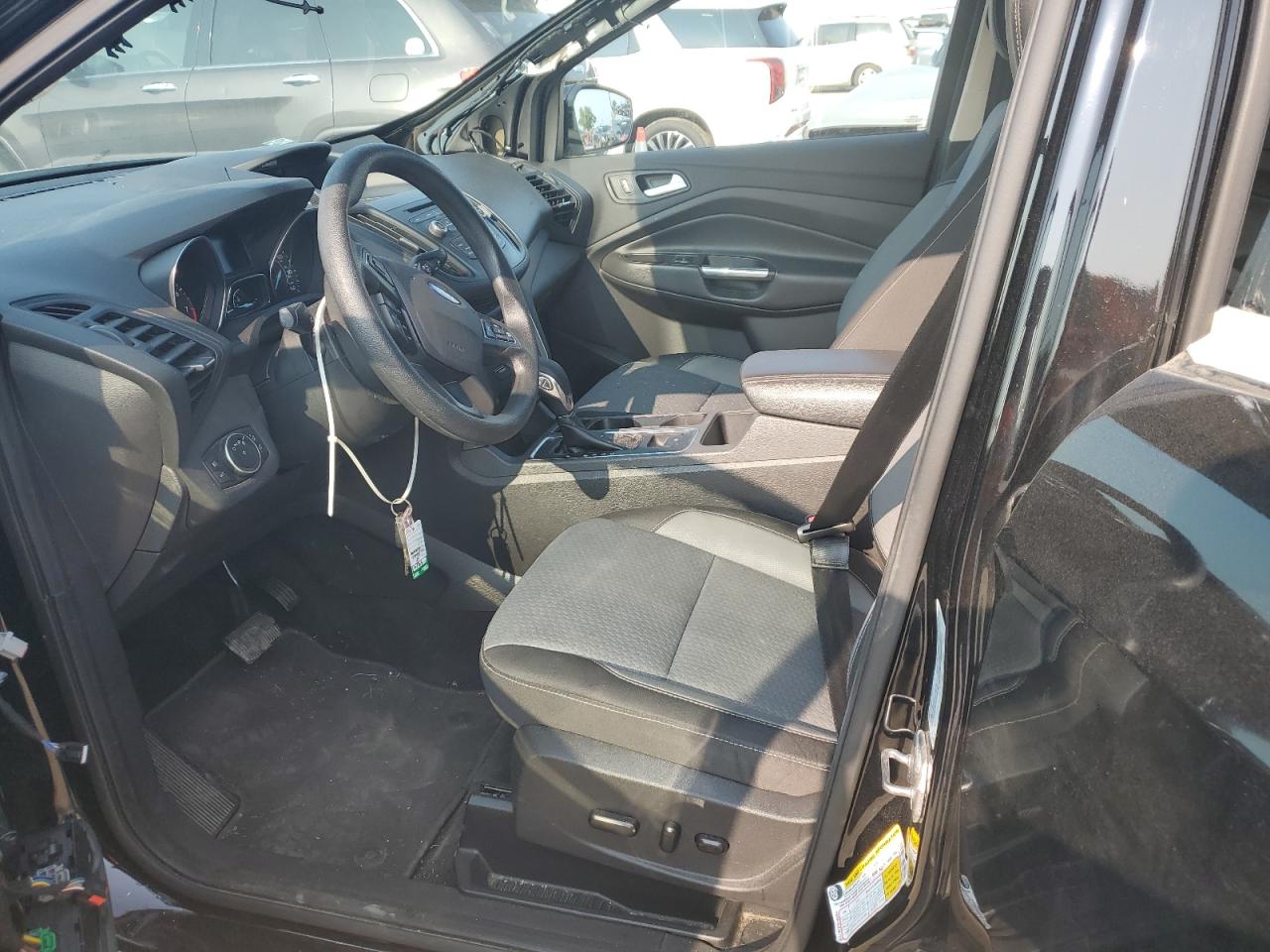 2018 FORD ESCAPE VIN 1FMCU0GD9JUA18626 COPART salvage auction — ALL OVER, IL - SALVAGE CERTIFICATE, sold $2,000 on 2024-10-07 (photo 7)