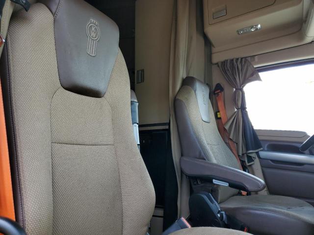 2020 Kenworth Construction VIN 1XKYD49X4LJ307009 COPART salvage auction — BURN, GA - CERT OF TITLE-SALVAGE, sold $14,100 on 2026-07-23 (photo 6)