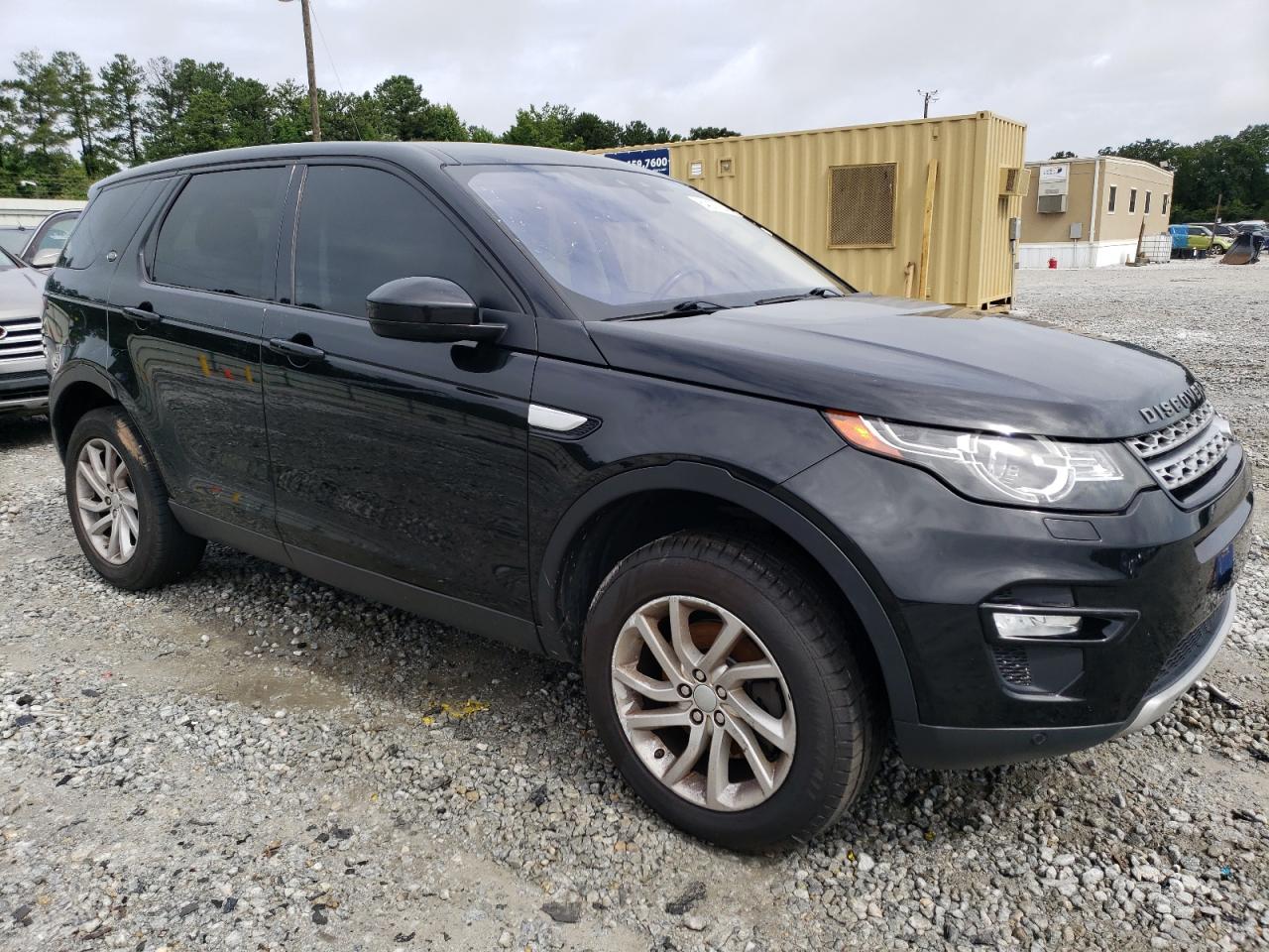 2017 LAND ROVER DISCOVERY VIN SALCR2BG5HH635746 COPART salvage auction — MECHANICAL, GA - CERTIFICATE OF TITLE, sold $4,500 on 2024-08-29 (photo 4)