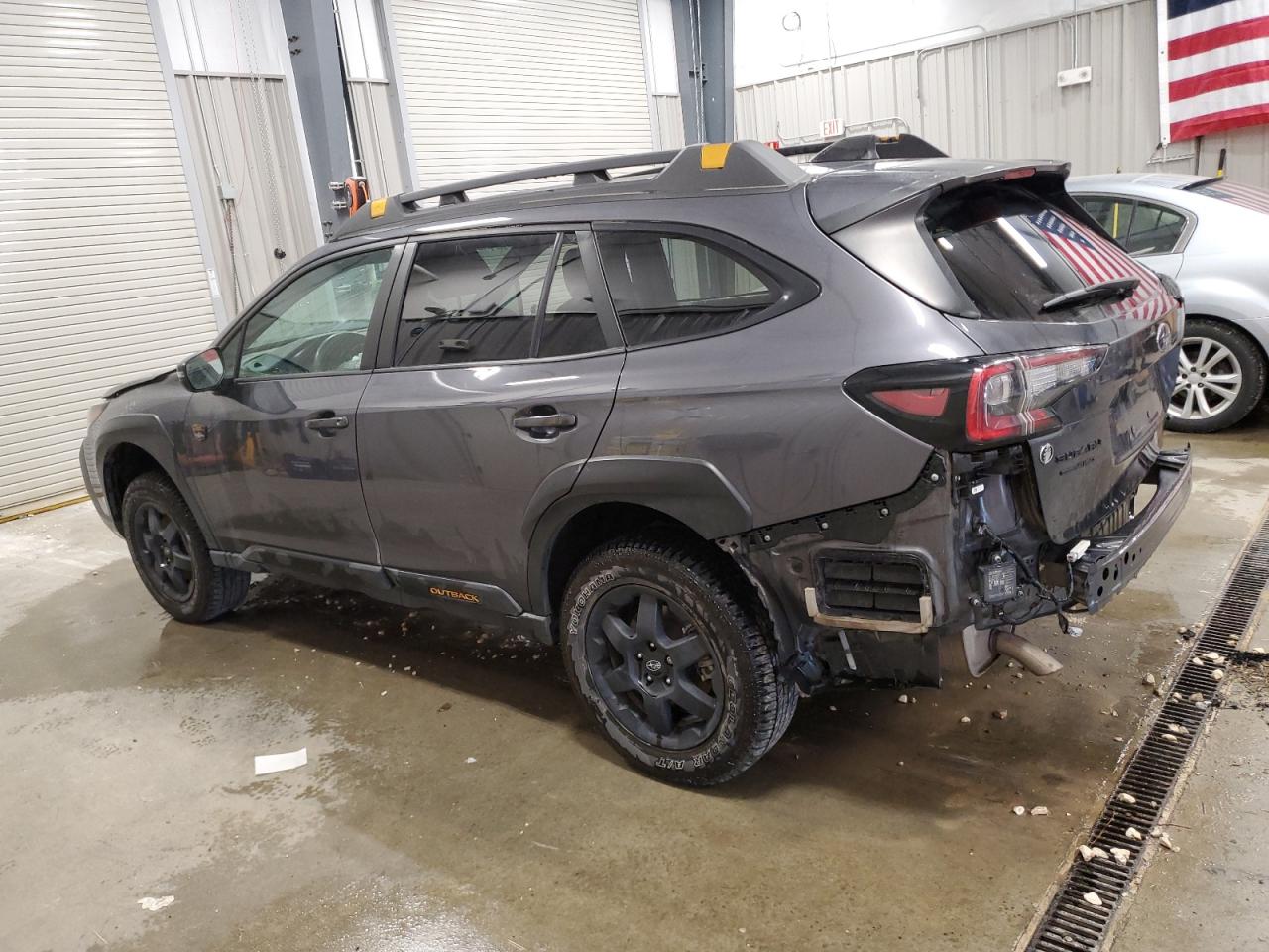 2024 Subaru Outback VIN 4S4BTGUD4R3217385 COPART salvage auction — Side, CO - SALVAGE TITLE, sold $4,050 on 2026-06-24 (photo 2)