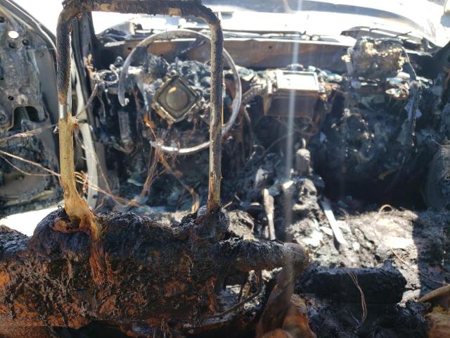 2019 Toyota Tacoma VIN 5TFDZ5BN5KX041425 COPART salvage auction — BURN, NS - CERT OF REG - NON-REPAIRABLE, sold $7,000 on 2026-07-16 (photo 8)