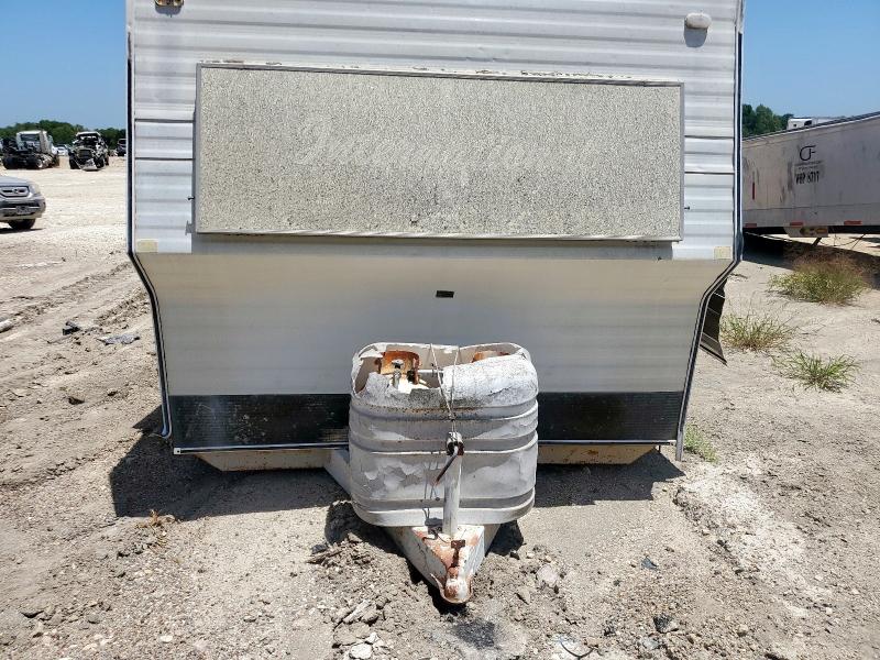 1989 International Trailer VIN 110BA02R4KA030701 COPART salvage auction — ALL OVER, TX - NONREPAIRABLE TITLE, sold $30 on 2026-07-08 (photo 7)