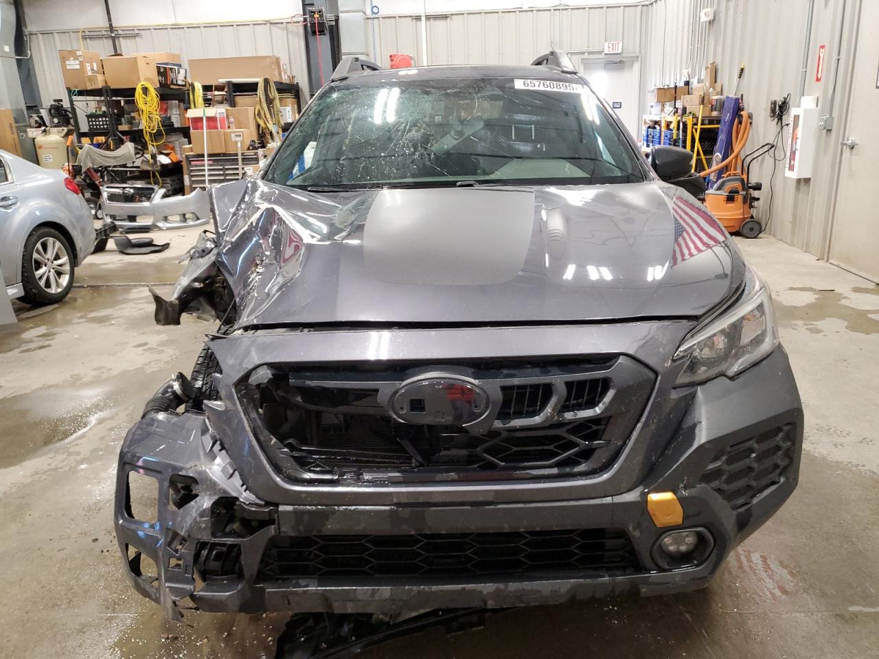 2024 Subaru Outback VIN 4S4BTGUD4R3217385 COPART salvage auction — Side, CO - SALVAGE TITLE, sold $4,050 on 2026-06-24 (photo 5)