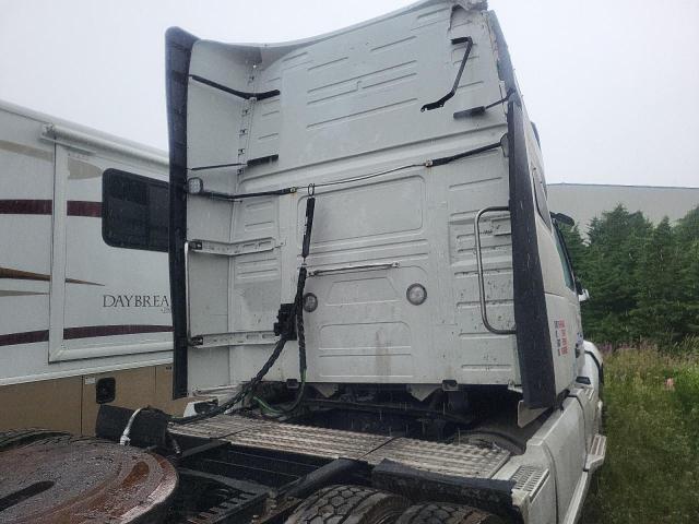 2023 Volvo Vn VIN 4V4NC9EH5PN340925 COPART salvage auction — ROLLOVER, Salvage Title, sold $12,800 on 2026-07-16 (photo 6)