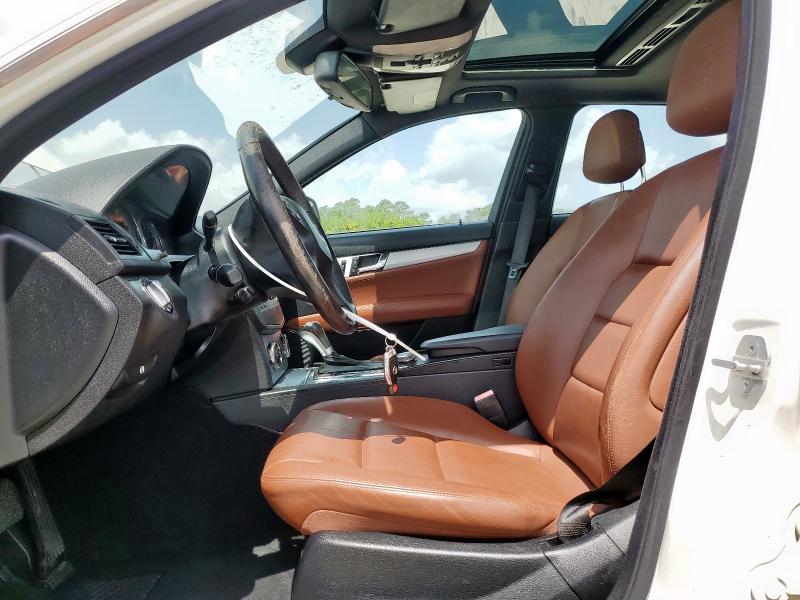 2009 Mercedes-benz C-klasse VIN WDDGF54X29A153915 COPART salvage auction — WATER/FLOOD, Tx - Salvage Title-Flood Damage, sold $625 on 2026-08-11 (photo 7)