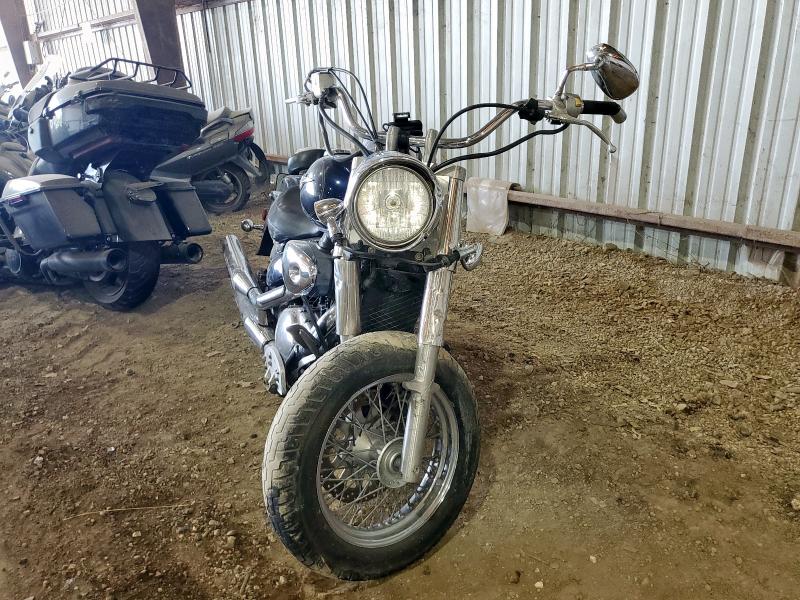 2006 Suzuki Boulevard VIN JS1VS55A762101428 COPART salvage auction — ALL OVER, Tx - Salvage Vehicle Title, sold $225 on 2026-07-09 (photo 2)
