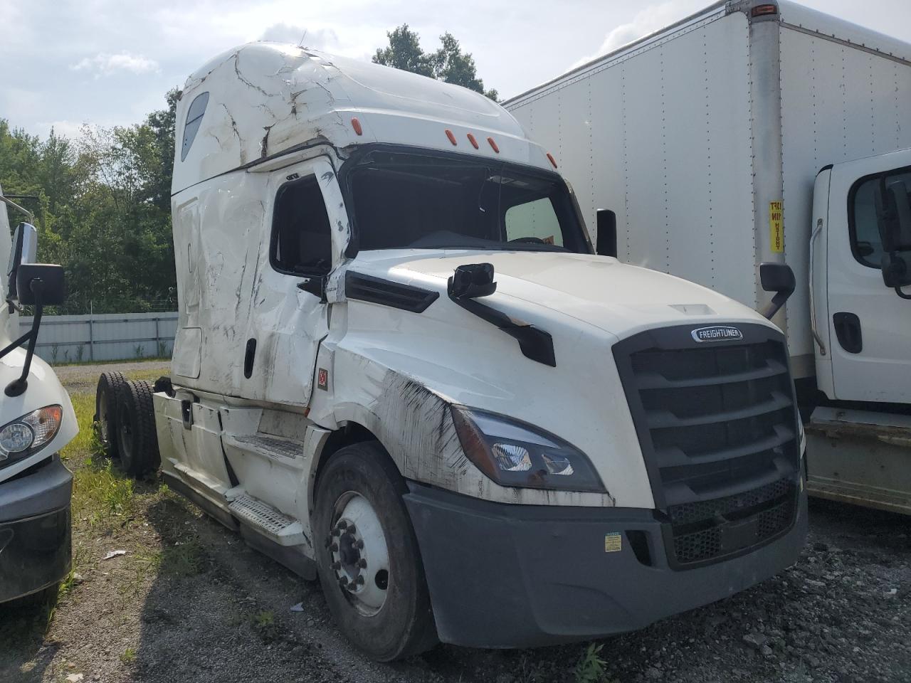 2022 Freightliner All other VIN 3AKJHHDR8NSNT9120 COPART salvage auction — Rollover, OH - CERT OF TITLE-SALVAGE, sold $24,100 on 2026-04-30 (photo 1)