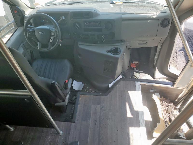 2024 Ford Econoline VIN 1FDFE4FN1RDD17602 COPART salvage auction — FRONT END, TX - SALVAGE VEHICLE TITLE, sold $7,900 on 2026-08-24 (photo 5)