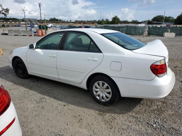 2005 Toyota Camry VIN 4T1BE30K25U594812 COPART salvage auction — REAR END, Fl - Cert Of Title Slvg Rebuildable, sold $775 on 2026-07-02 (photo 2)
