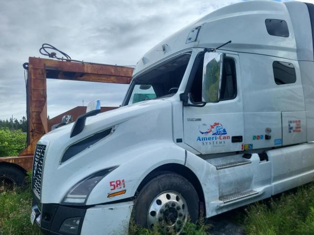 2023 Volvo Vn VIN 4V4NC9EH5PN340925 COPART salvage auction — ROLLOVER, Salvage Title, sold $12,800 on 2026-07-16 (photo 7)