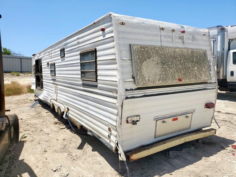 1989 International Trailer VIN 110BA02R4KA030701 COPART salvage auction — ALL OVER, TX - NONREPAIRABLE TITLE, sold $30 on 2026-07-08 (photo 3)