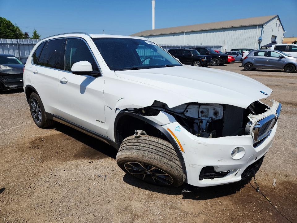2015 BMW X5 VIN 5UXKR0C57F0P04757 COPART salvage auction — FRONT END, ON - PERMIT SALVAGE, sold $3,900 on 2026-07-21 (photo 4)
