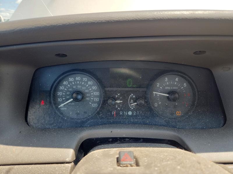 2010 Mercury Grand marquis VIN 2MEBM7FV7AX621701 COPART salvage auction — FRONT END, Oh - Cert Of Title-Salvage, sold $175 on 2026-07-31 (photo 9)