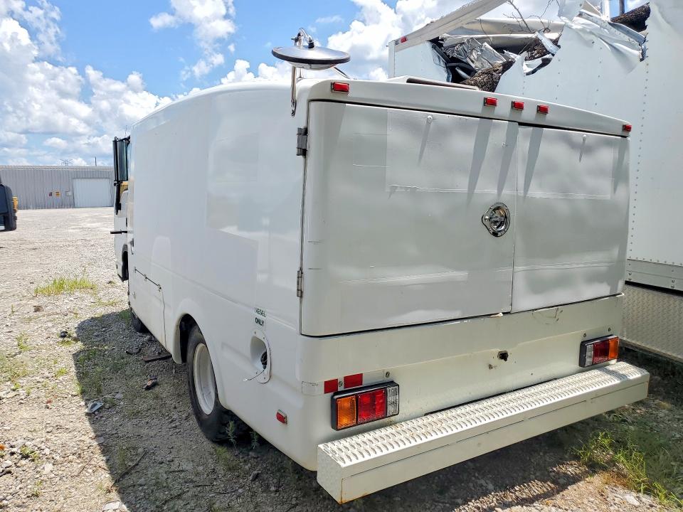 2007 Isuzu Npr VIN JALC4B16X77009286 COPART salvage auction — MINOR DENT/SCRATCHES, In - Certificate Of Title, sold $500 on 2026-07-27 (photo 2)