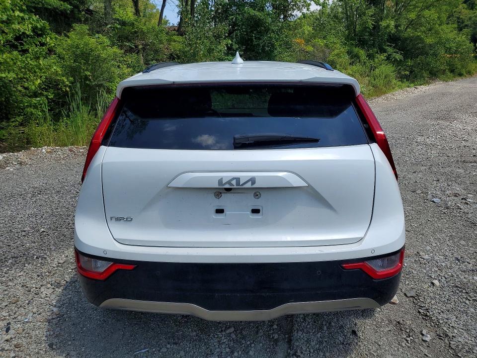 2023 Kia Niro VIN KNDCR3L18P5053339 COPART salvage auction — UNDERCARRIAGE, FL - CERTIFICATE OF TITLE, sold $6,900 on 2026-07-22 (photo 6)
