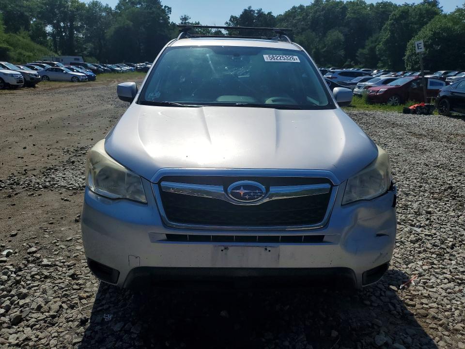 2014 Subaru Forester VIN JF2SJAECXEH433124 COPART salvage auction — SIDE, Ma - Cert Of Title-Reconstrctd Coll, sold $600 on 2026-07-17 (photo 5)