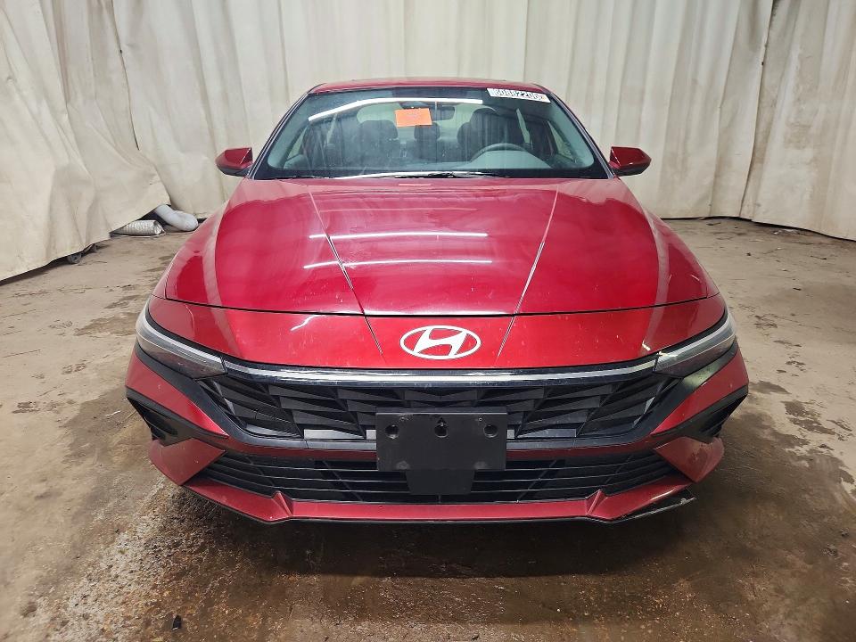 2025 Hyundai Elantra VIN KMHLS4DG2SU913355 COPART salvage auction — WATER/FLOOD, FL - CERT OF TITLE-SLVG REBLD FLOOD (P), sold $4,700 on 2026-07-20 (photo 5)
