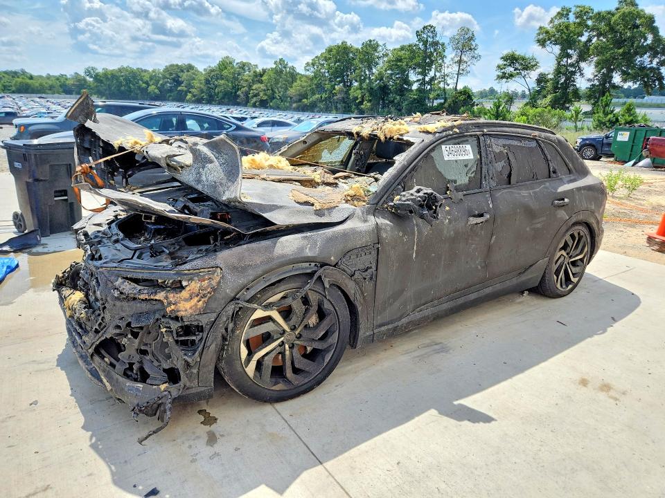 2024 Audi Q8 VIN WA15AAGE5RB065478 COPART salvage auction — BURN, GA - BILL OF SALE - PARTS ONLY, sold $975 on 2026-07-16 (photo 1)