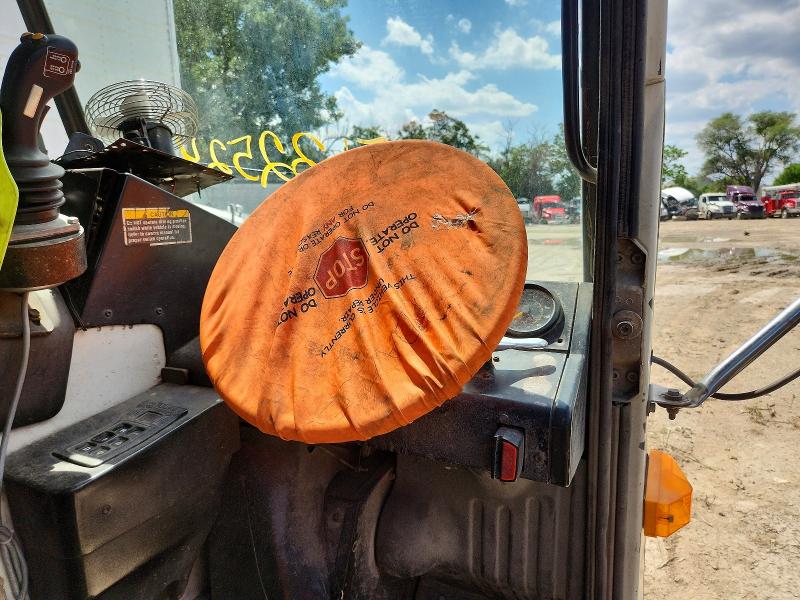 2009 Mack 600 VIN 1M2AU02C99M003142 COPART salvage auction — FRONT END, FL - CERTIFICATE OF DESTRUCTION, sold $1,300 on 2026-09-10 (photo 5)