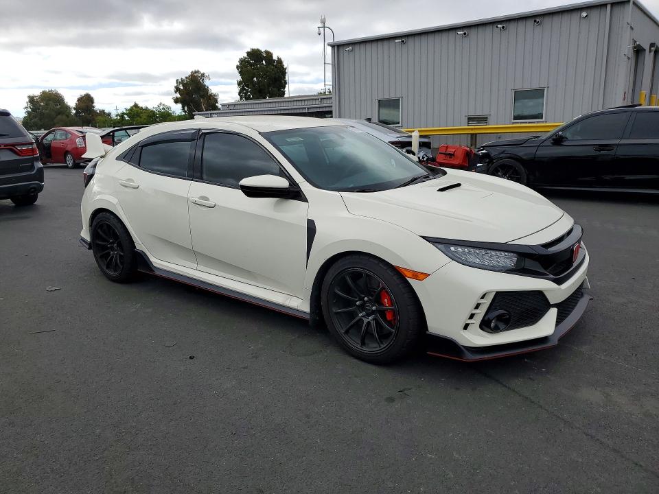 2018 Honda Civic VIN SHHFK8G77JU203913 COPART salvage auction — VANDALISM, Ca - Salvage Certificate, sold $70 on 2026-07-29 (photo 4)